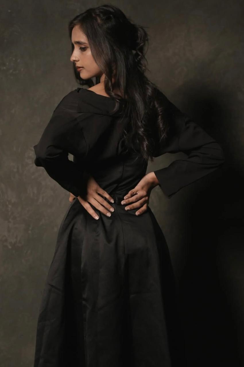 Ms. Jaine Jain glowing in the latest party wear makeup look.